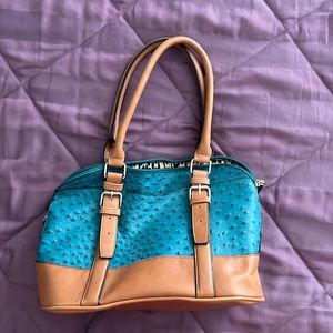 Stylish textured shoulder bag